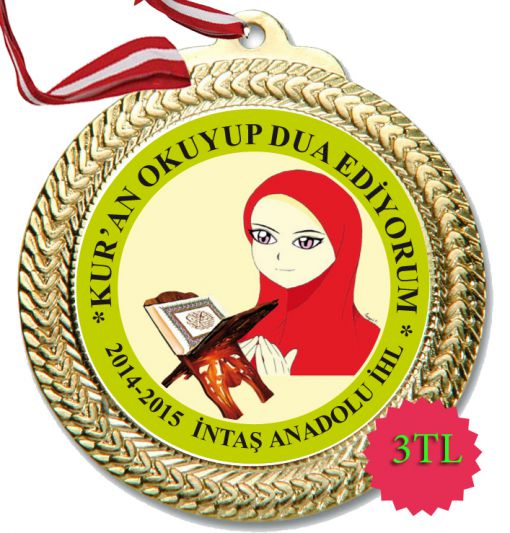   Kur'an Okuyup Dua ediyorum