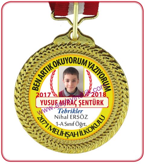  Fotoğraflı öğrenci madalyası